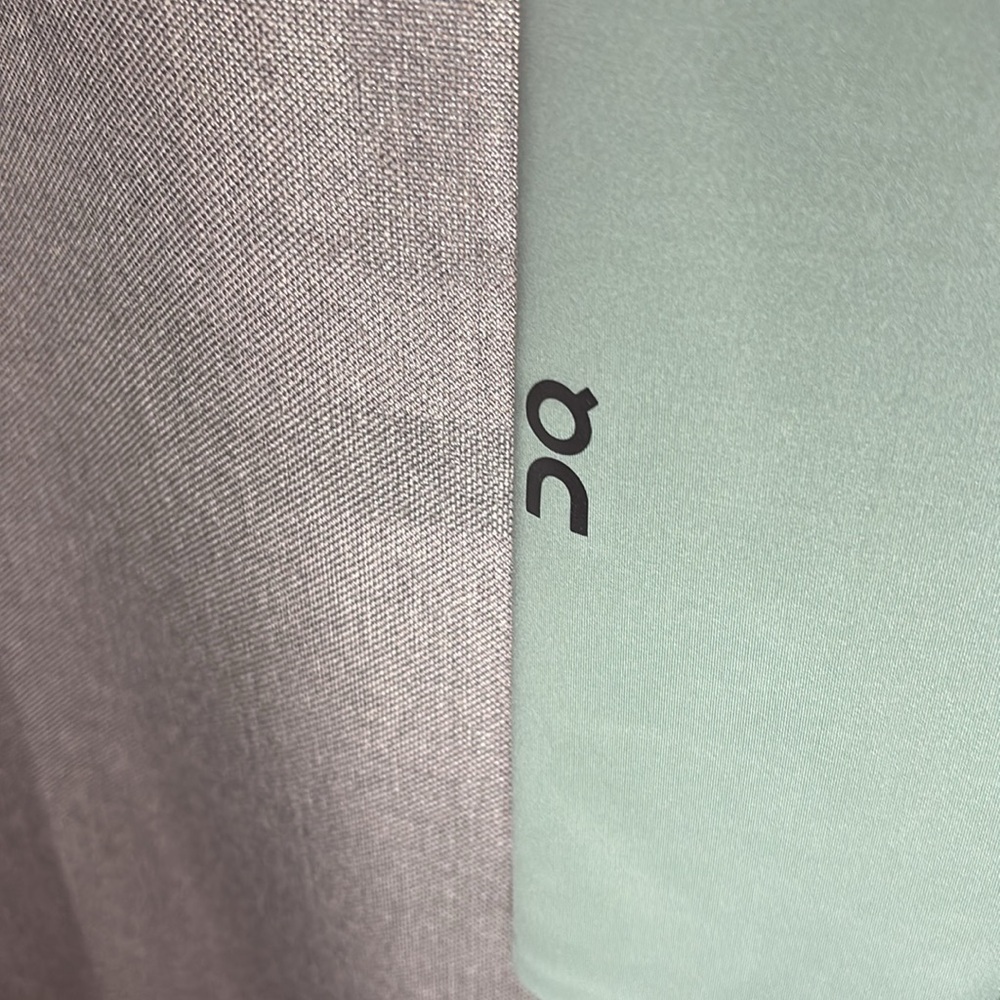 On Cloud women’s Performance Tights 7/8 - Picture 6 of 12
